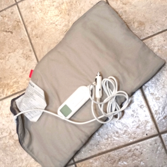 Car Heated Mini blanket New in Box - Picture 7 of 16